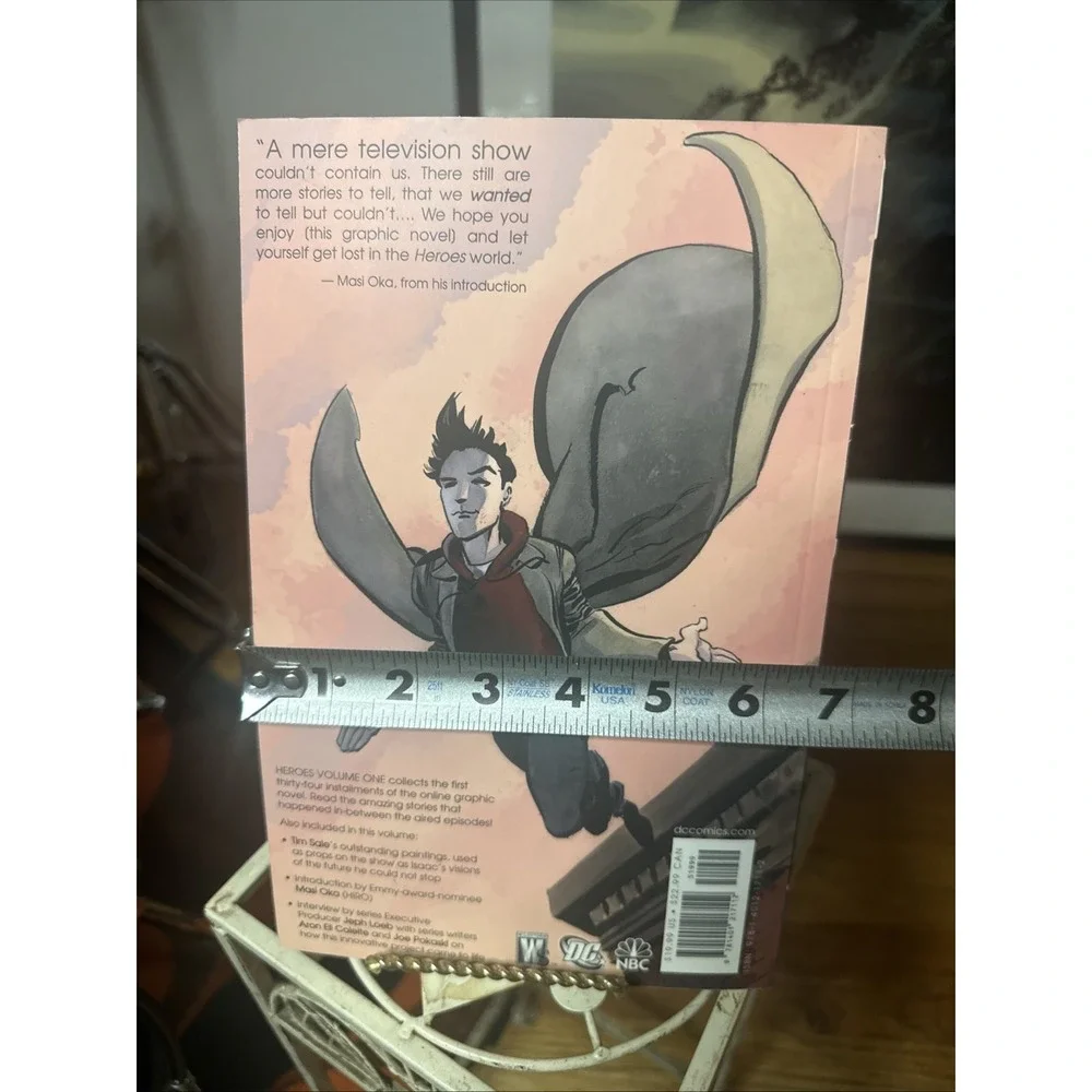 Heroes Volume‎ 1 - DC Trade Paperback Book - Graphic Novel 2007